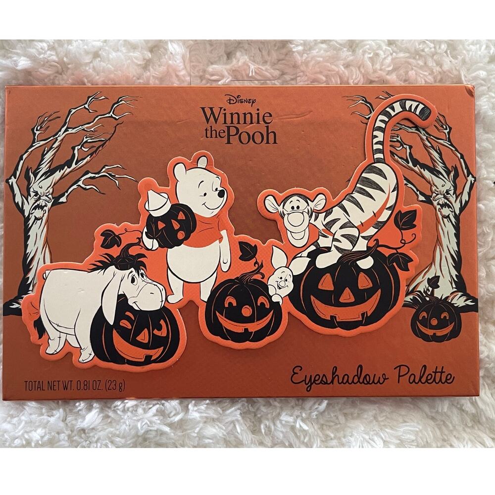 Disney Winnie The Pooh Trick or Treat Eyeshadow Palette NEW in BOX 12 shades